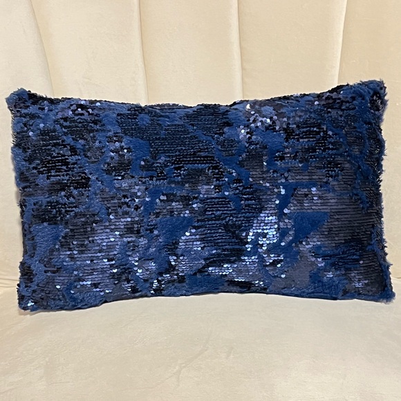 NWOT AVIVA STANOFF Sequins in Motion Velvety Furry Pillow - Picture 6 of 7